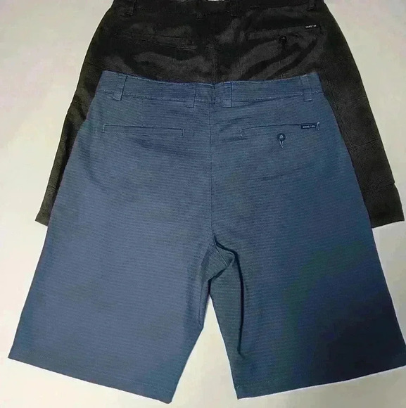 (2)  Hang Ten Men's shorts size 34 - Picture 2 of 7